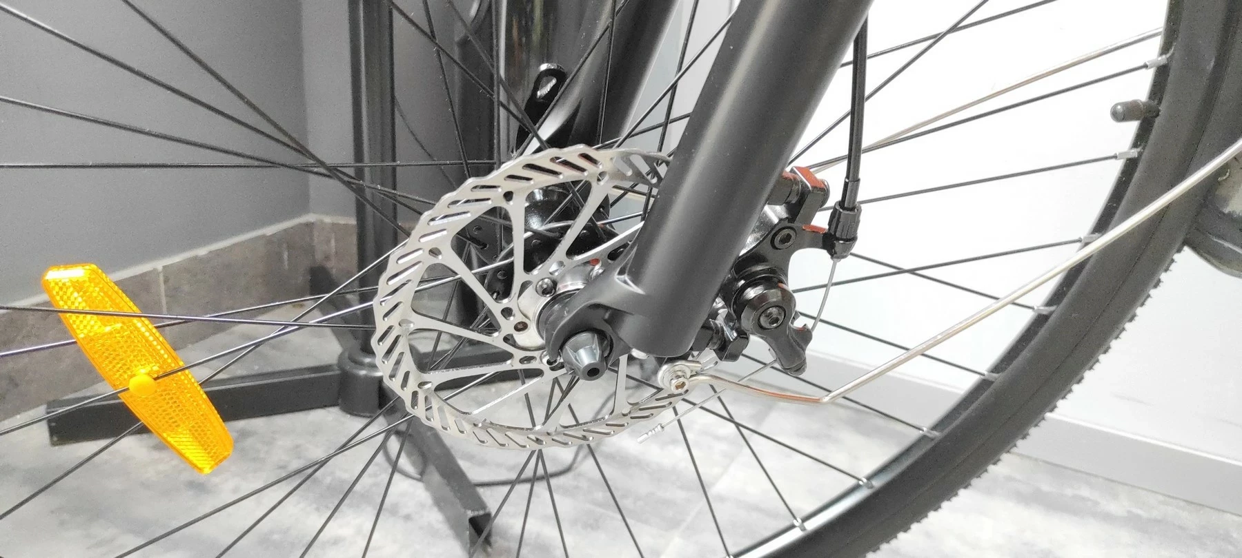 rower-elektryczny-less-bike-rozmiar-kola-28