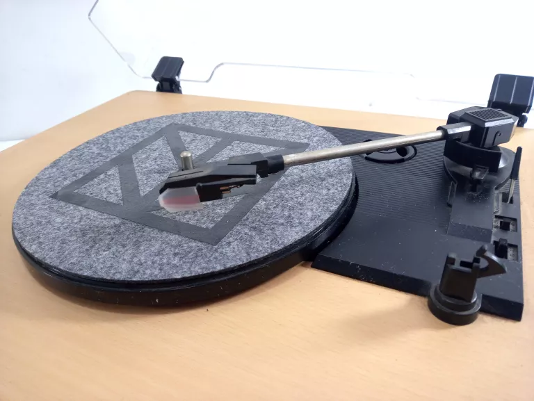 GRAMOFON Z RADIEM HYKKER BT-TT