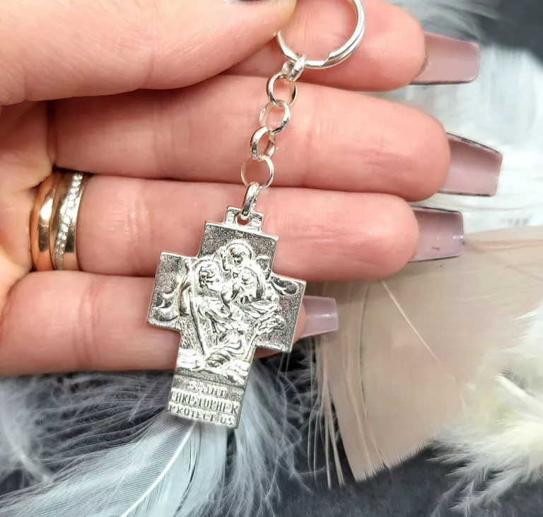 srebrny-krzyzyk-zawieszka-pr925-rynek-38-paczkow-adben