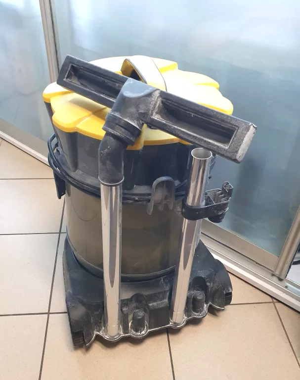 odkurzacz-przemyslowy-riwall-pro-czechu-2000-w-stan-uzywany