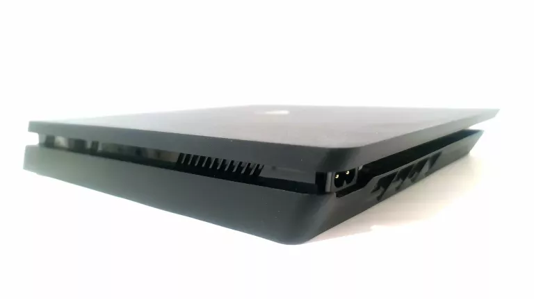 KONSOLA PS4 SLIM 1TB