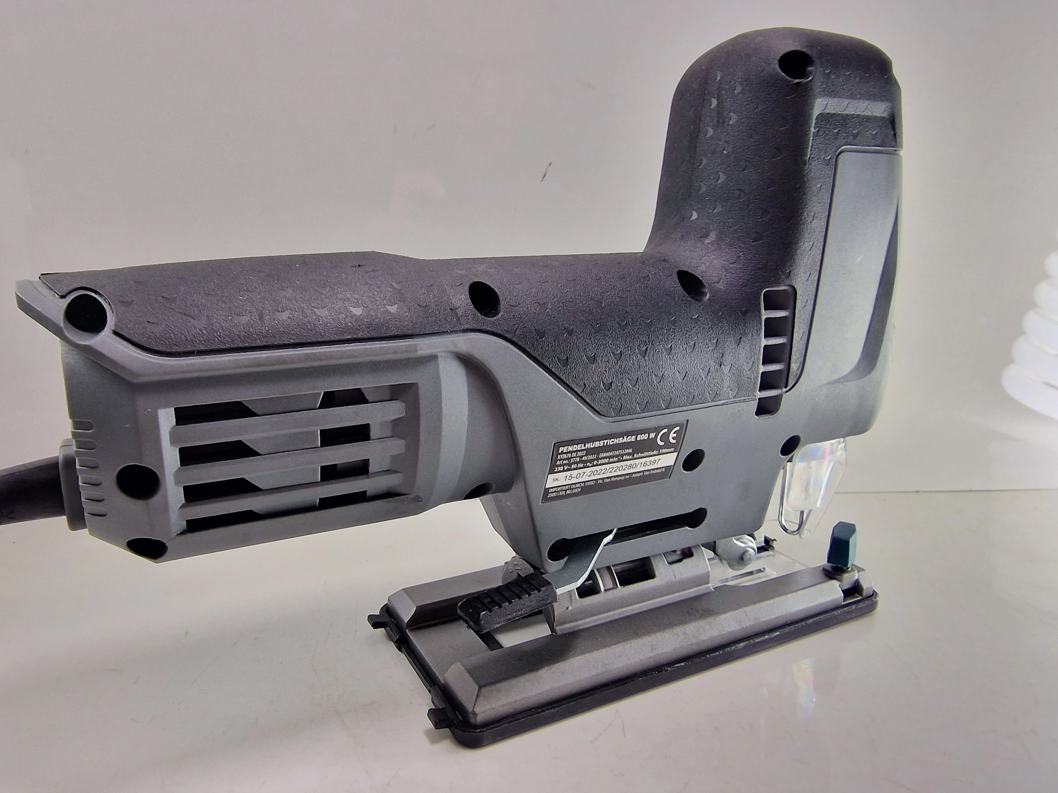 wyrzynarka-ferrex-800w-stan-uzywany