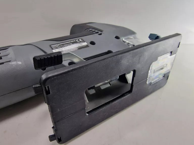 wyrzynarka-ferrex-800w-mocowanie-brzeszczotu-chwyt-typu-t