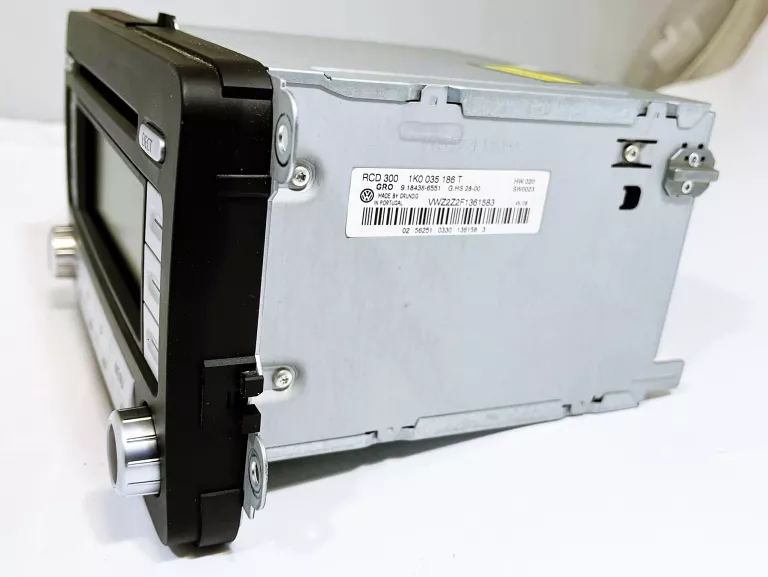 RADIOODTWARZACZ FABRYCZNY VW RCD300 2-DIN