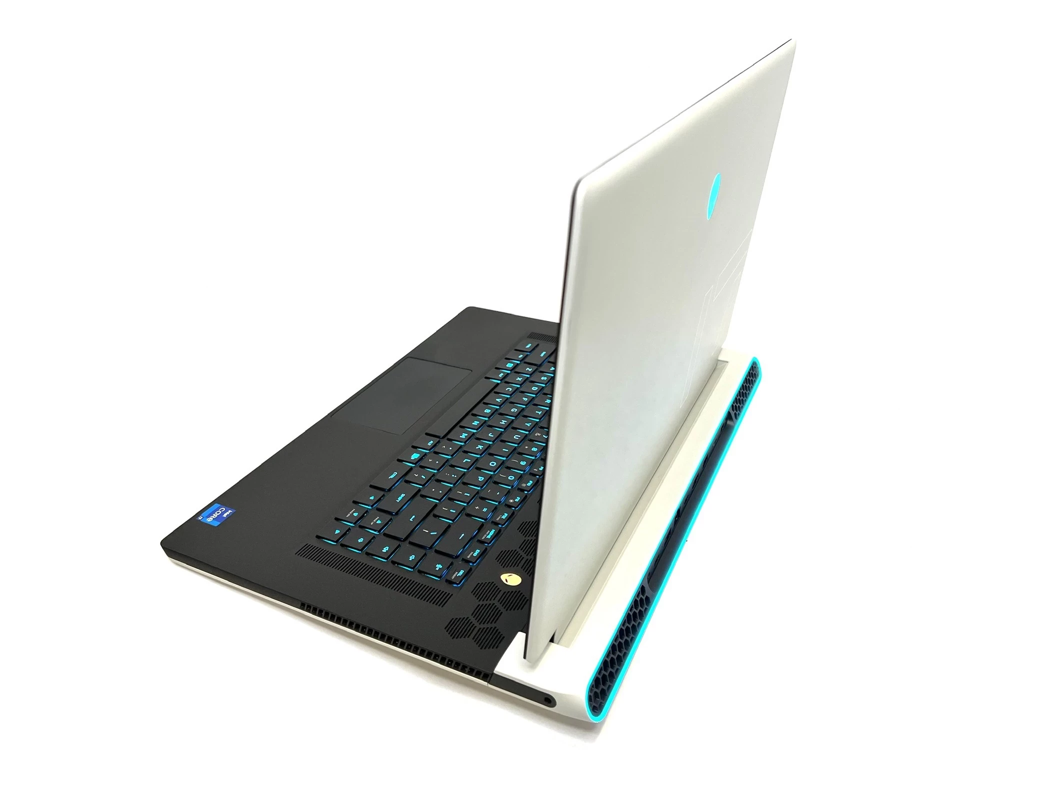 laptop-dell-alienware-x17-r2-i7-rtx-3080-ti-2tb-pojemnosc-dysku-2048