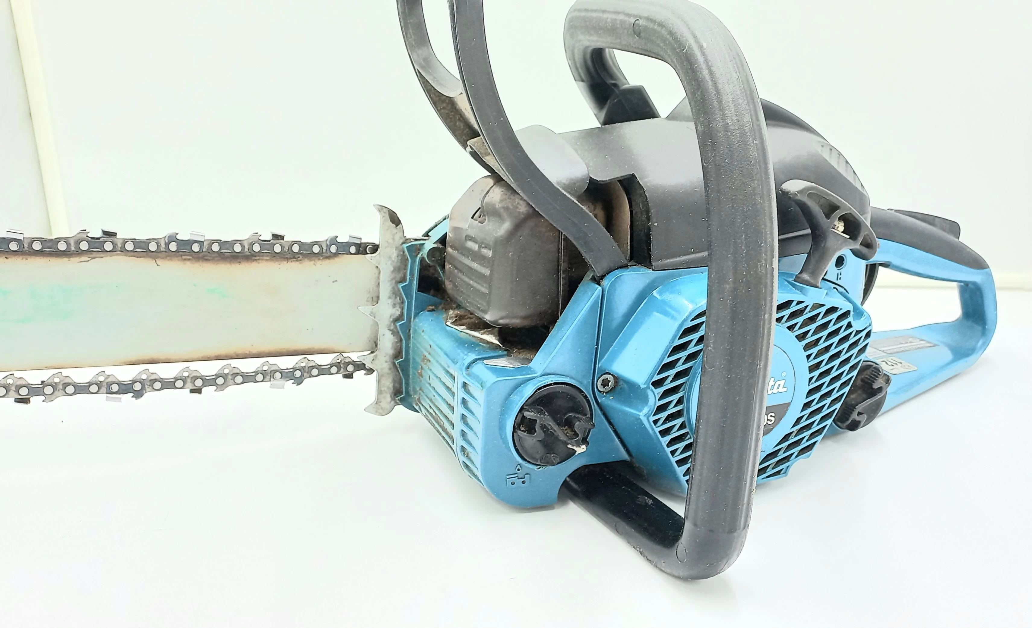 pila-makita-ea3200s-product-id-5d3615b0-76bc-40b6-b457-05c660a8d08b