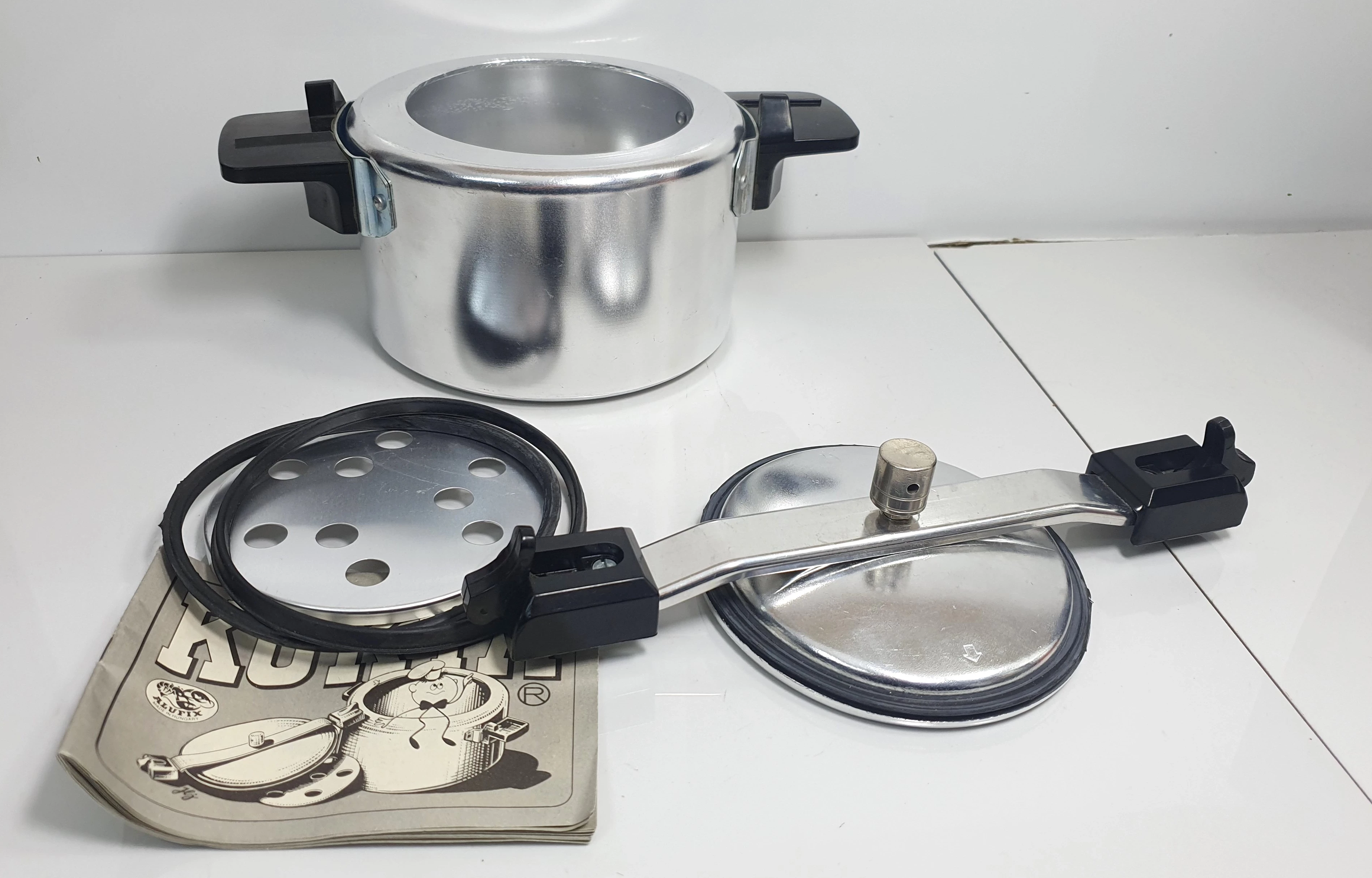 szybkowar-wegierski-kukta-4l-pojemnosc-8