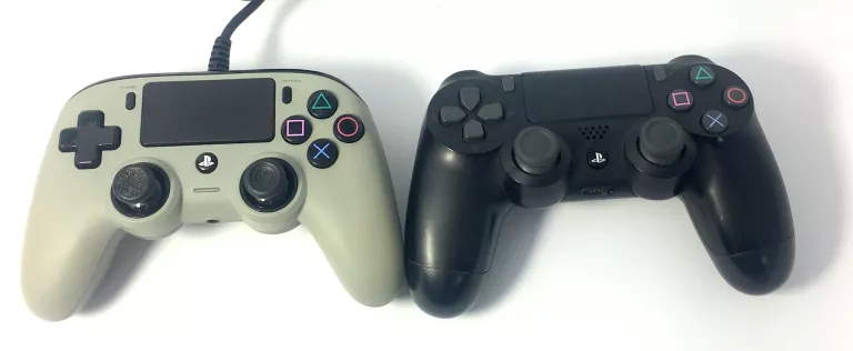 KONSOLA SONY PS4 SLIM 500GB/2PADY