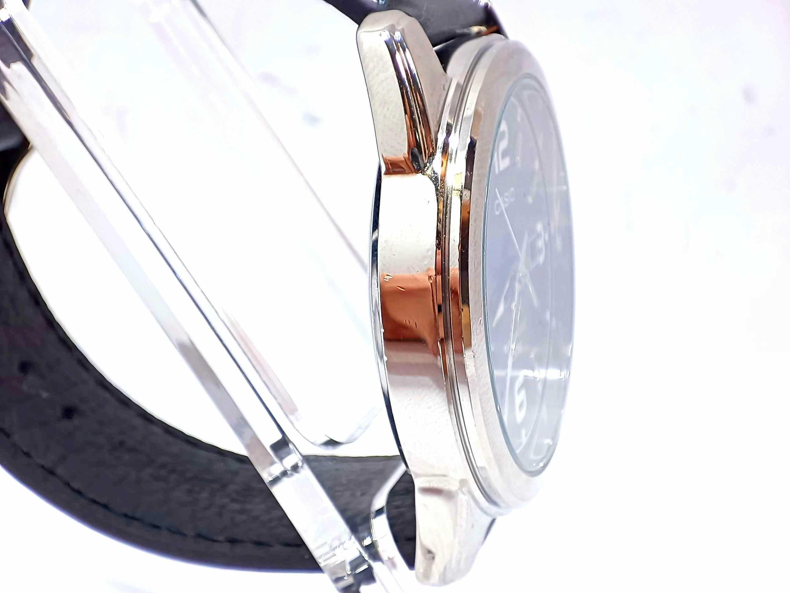 zegarek-casio-mtp-1314p-ksztalt-koperty-okragla