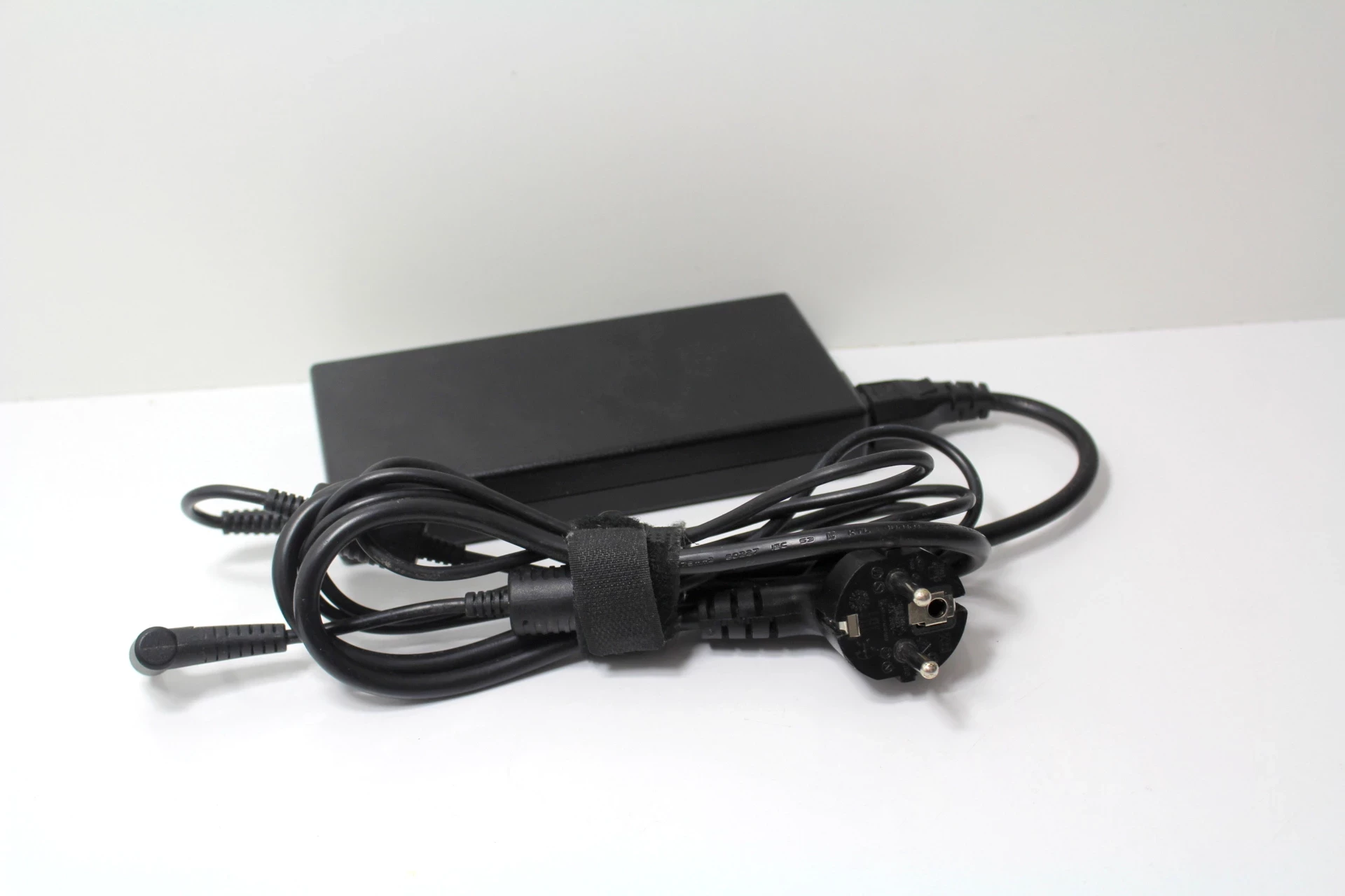 laptop-msi-gf75-i5-8512-ssd-gtx1650-model-gf75-i5-10300