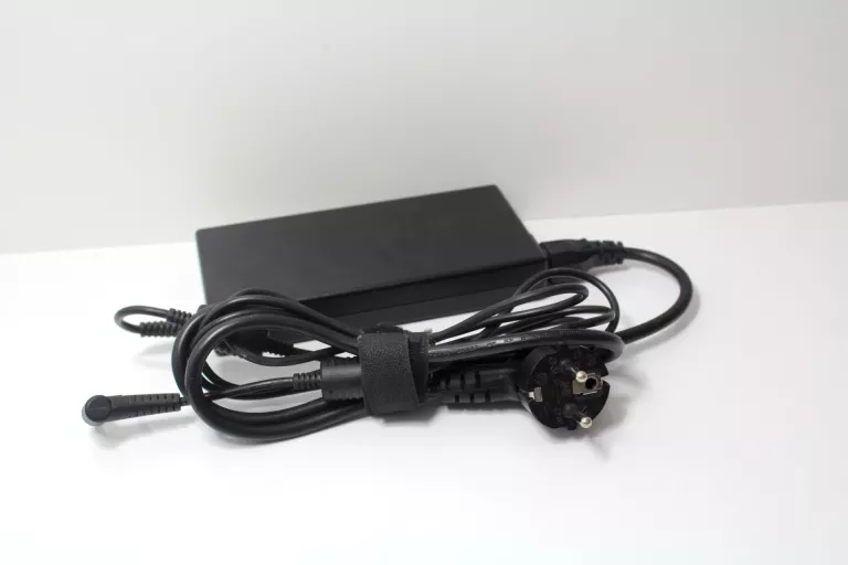 laptop-msi-gf75-i5-8512-ssd-gtx1650-model-gf75-i5-10300