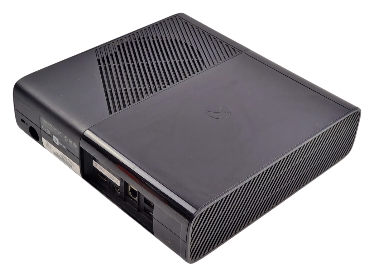 konsola-microsoft-xbox-360e-4gb-kinect-pad-wersja-konsoli-xbox-360-e