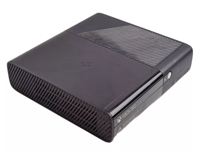 konsola-microsoft-xbox-360e-4gb-kinect-pad-liczba-kontrolerow-w-zestawie-1