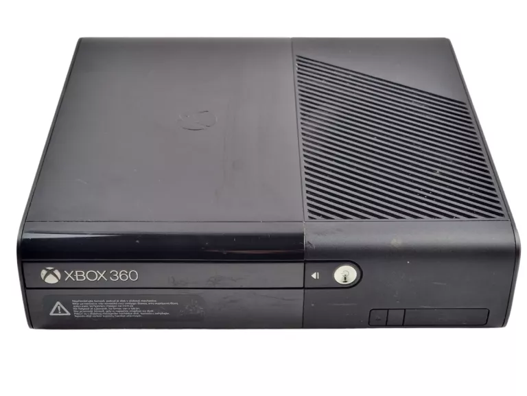 KONSOLA MICROSOFT XBOX 360E 4GB KINECT PAD