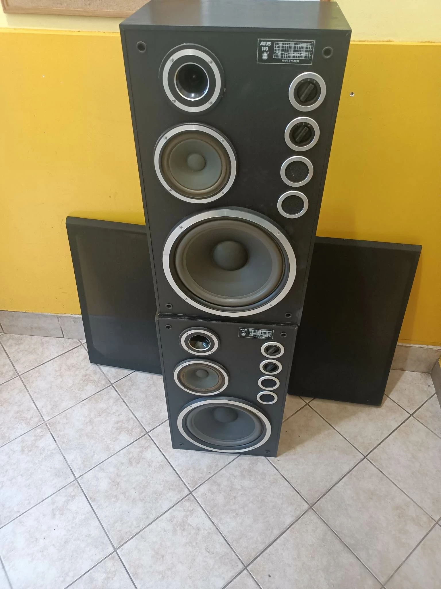 kolumny-altus-140-al-3-maja-4-ostrowiec-sw