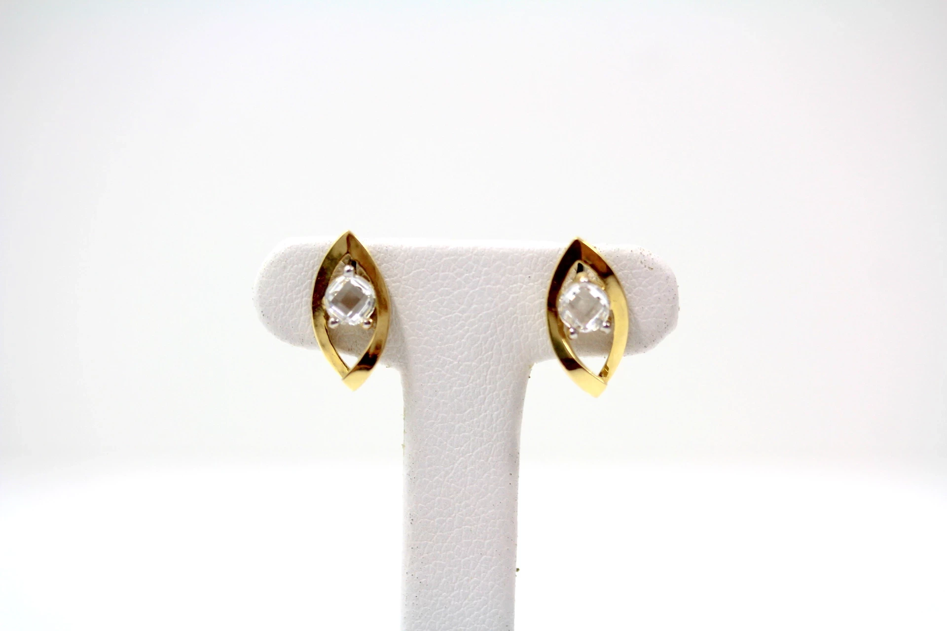 przepiekne-zlote-kolczyki-z-cyrkonia-p585-w160g-rodzaj-zapiecia-sztyft