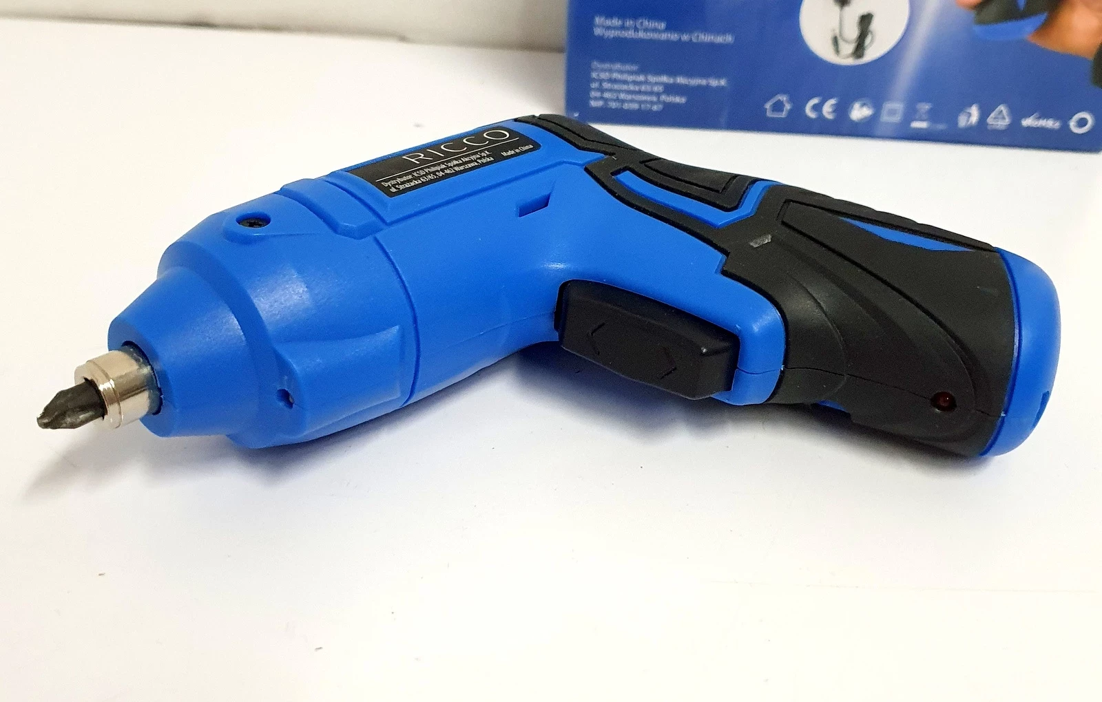 ricco-wkretarka-akumulatorowa-36v-zasilanie-sieciowe