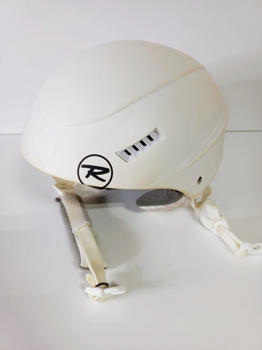 kask-narciarski-damski-rossignol-stan-uzywany