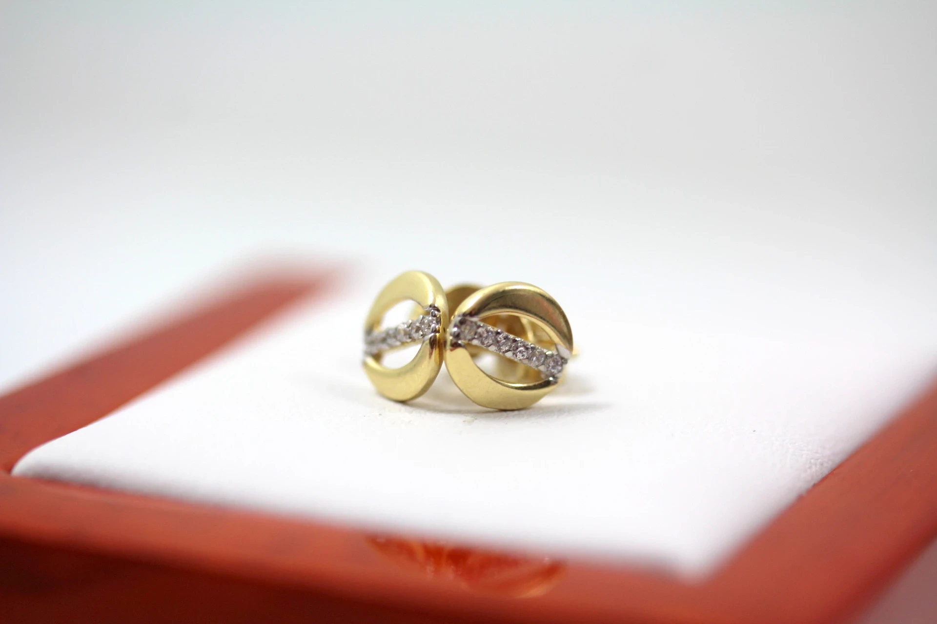 nowe-zlote-kolczyki-z-cyrkoniami-585-110gr-material-15835-2