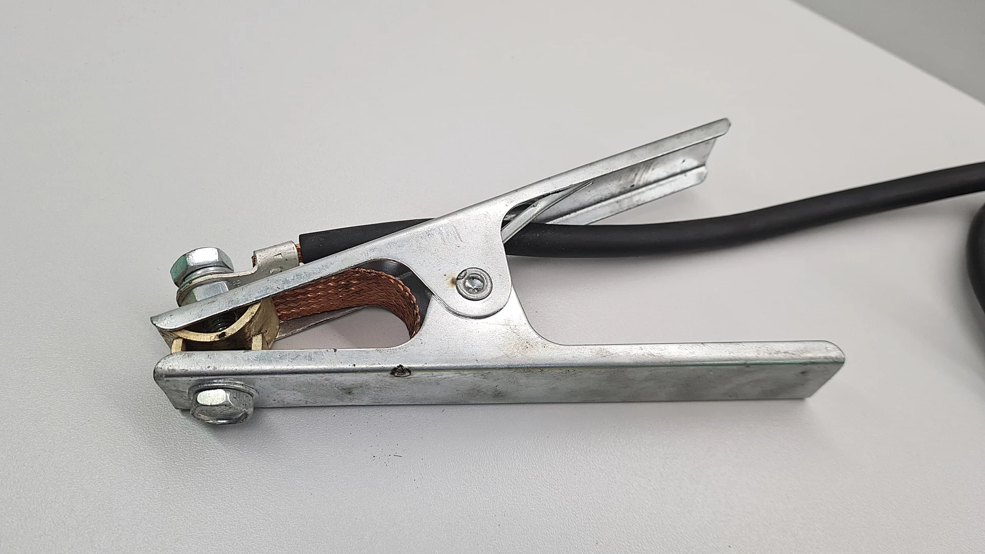 spawarka-inwertorowa-esab-rogue-es-150i-stan-uzywany