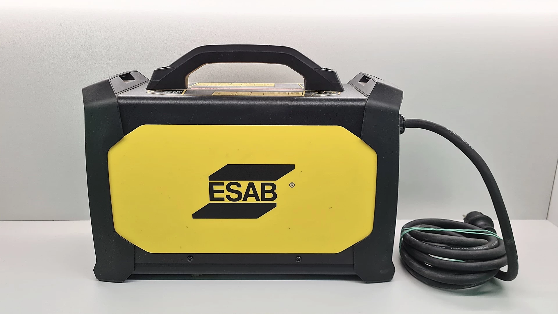 spawarka-inwertorowa-esab-rogue-es-150i-stan-uzywany