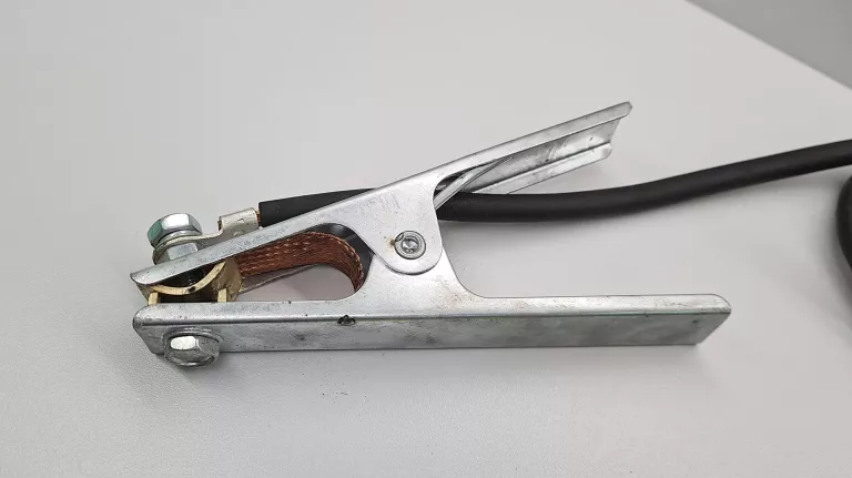 spawarka-inwertorowa-esab-rogue-es-150i-stan-uzywany