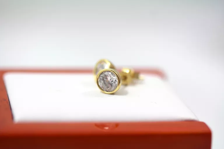 nowe-zlote-kolczyki-cyrkonia-p585-g-247-motyw-inny-ksztalt