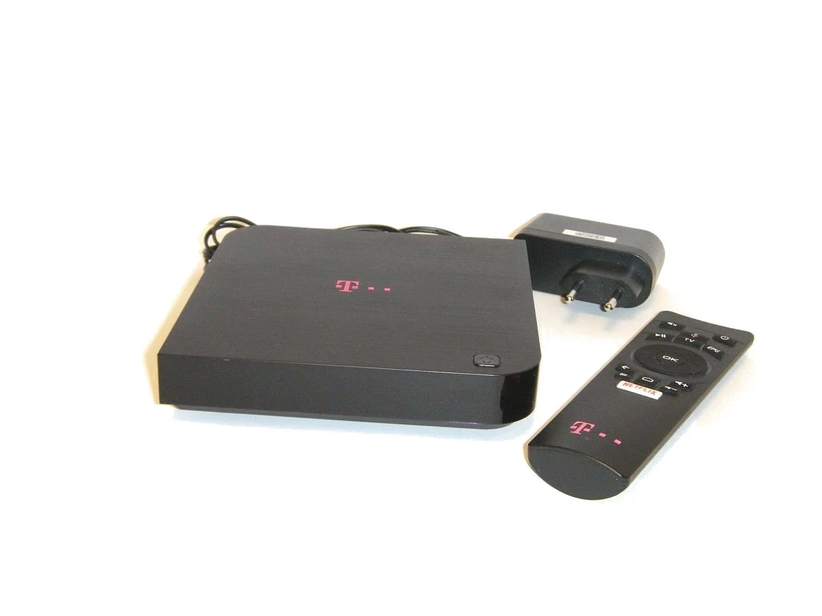 smartbox-tmobile-magenta-kstb6077-z-pilotem-targowa-7-leczna