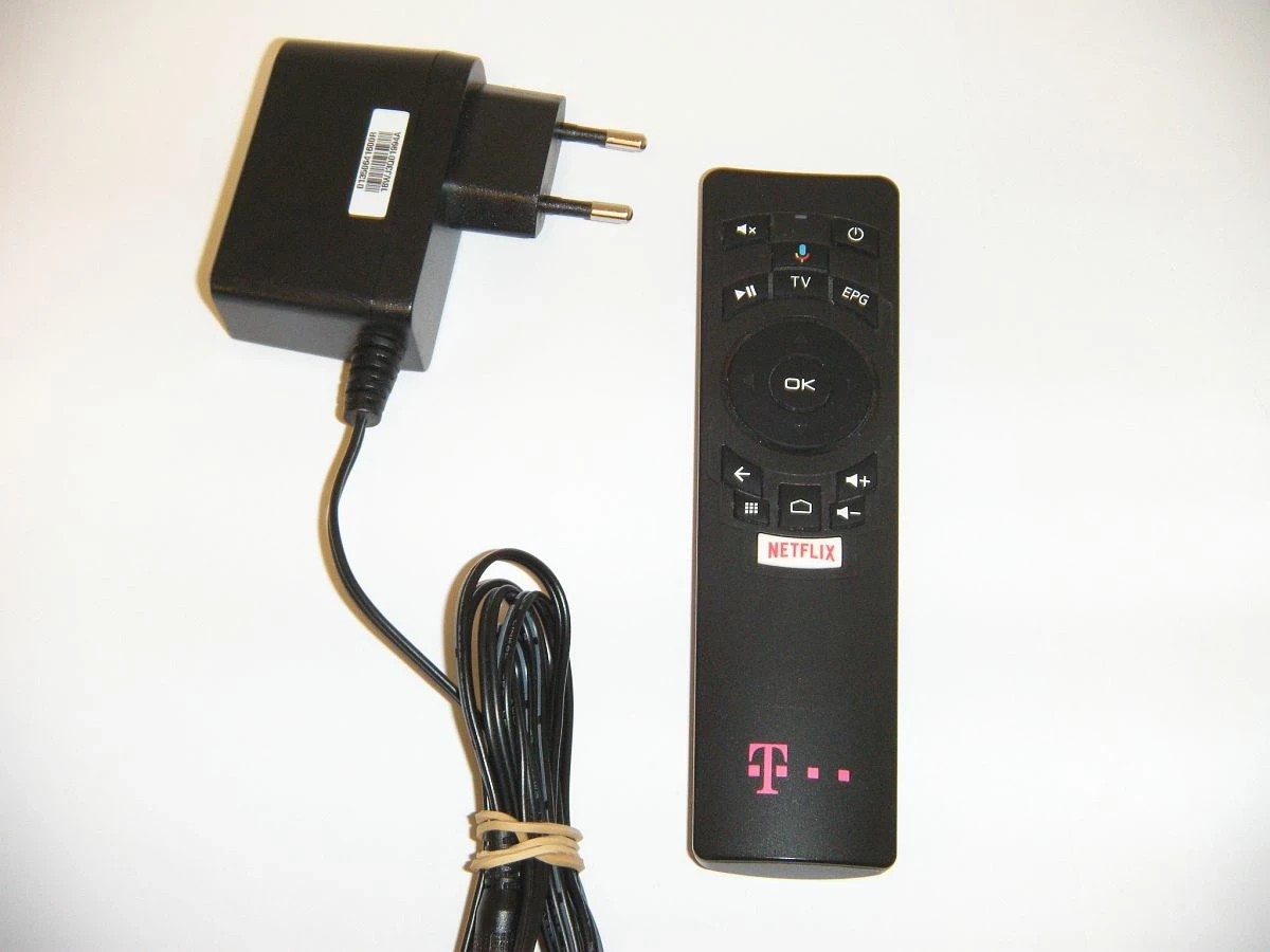 smartbox-tmobile-magenta-kstb6077-z-pilotem-ean-gtin-8809218900599