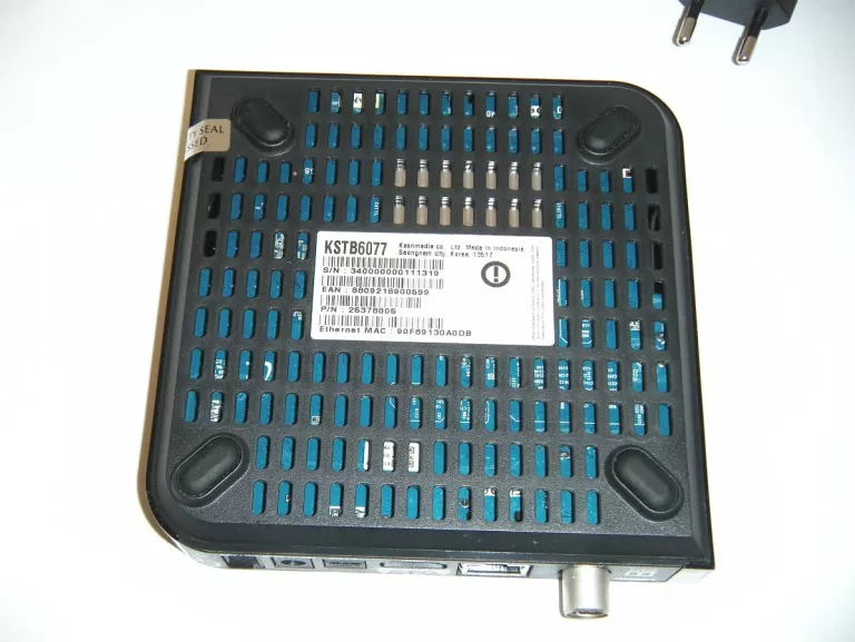 smartbox-tmobile-magenta-kstb6077-z-pilotem-model-kstb6077