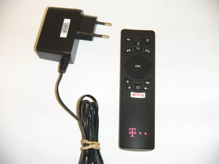 smartbox-tmobile-magenta-kstb6077-z-pilotem-ean-gtin-8809218900599