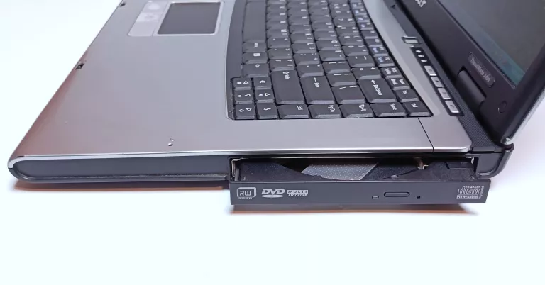 LAPTOP ACER TRAVELMATE 2490