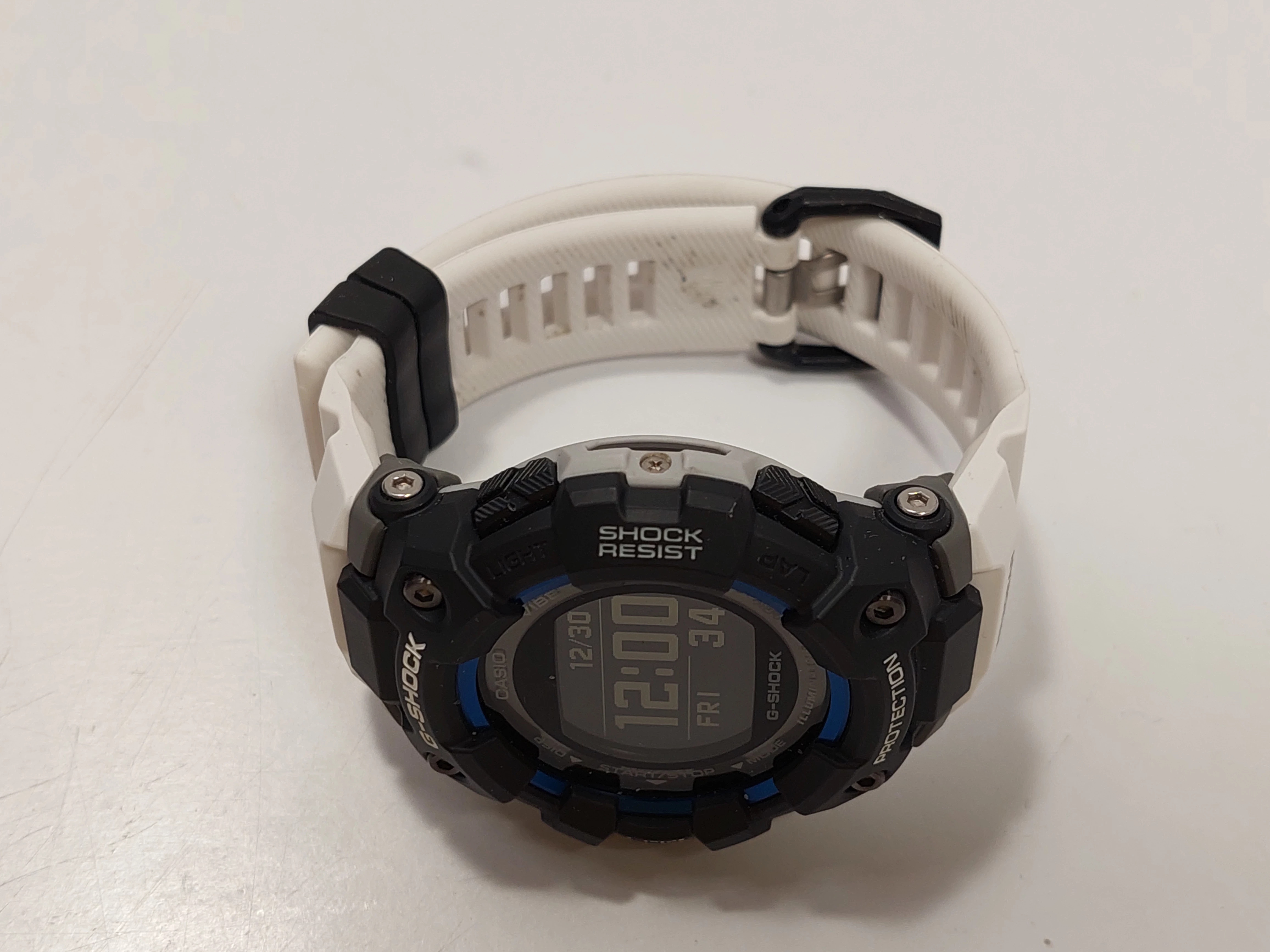 zegarek-meski-nareczny-casio-g-shock-gbd-100-marka-casio