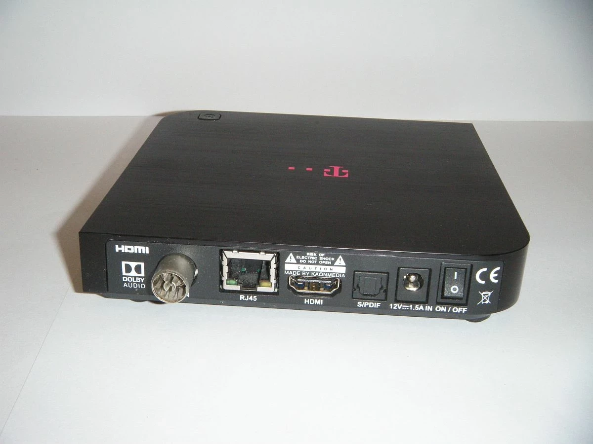 smartbox-tmobile-magenta-kstb6077-z-pilotem-rodzaj-tunera-dvb-t2