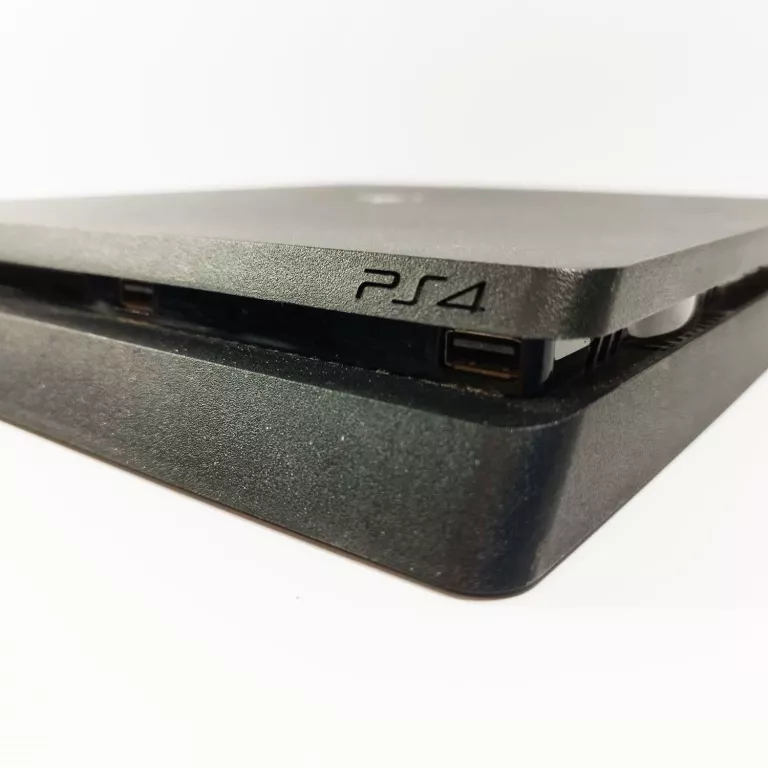 KONSOLA PS4 SLIM 1TB + PAD + GRA FALLOUT 4