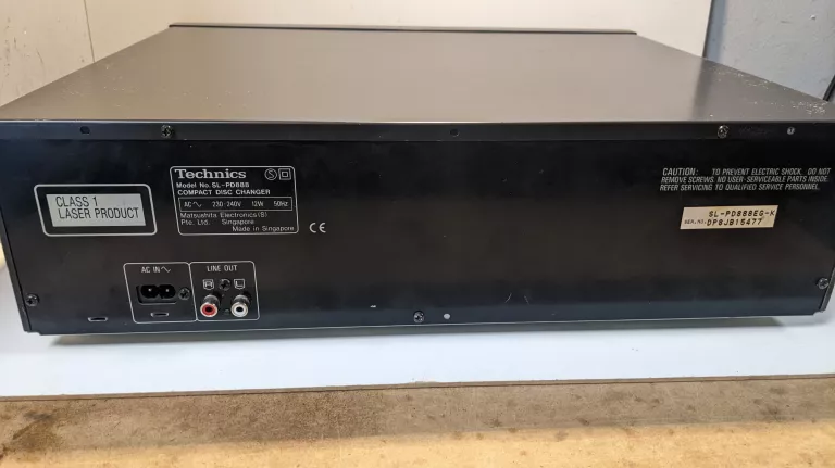 ODTWARZACZ / ZMIENIARKA 5 CD TECHNICS SL-PD888