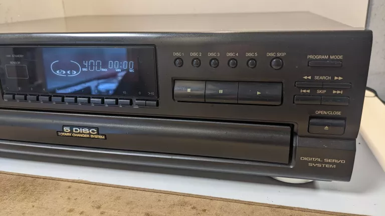ODTWARZACZ / ZMIENIARKA 5 CD TECHNICS SL-PD888