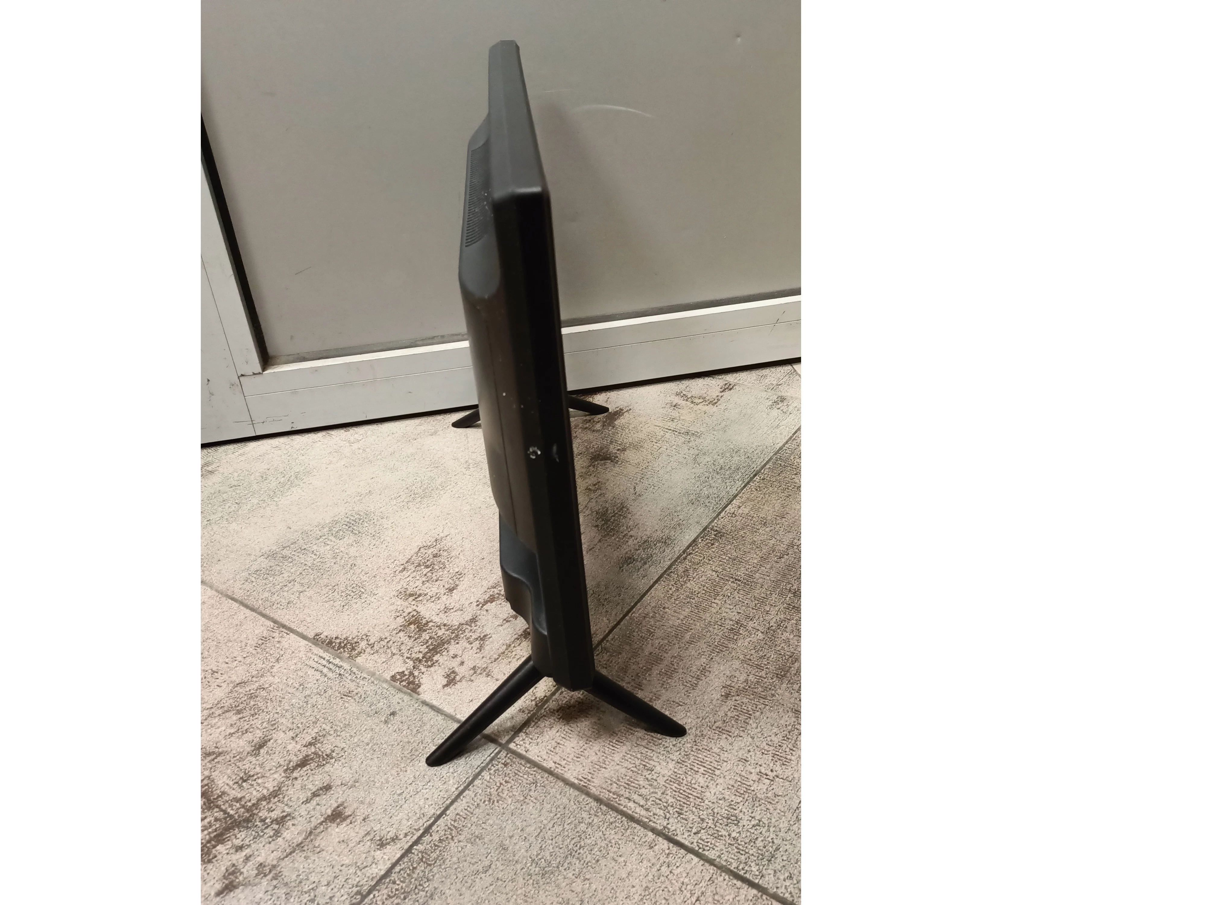 telewizor-19-led-loco-zt-w25a-ean-gtin-5060904480006