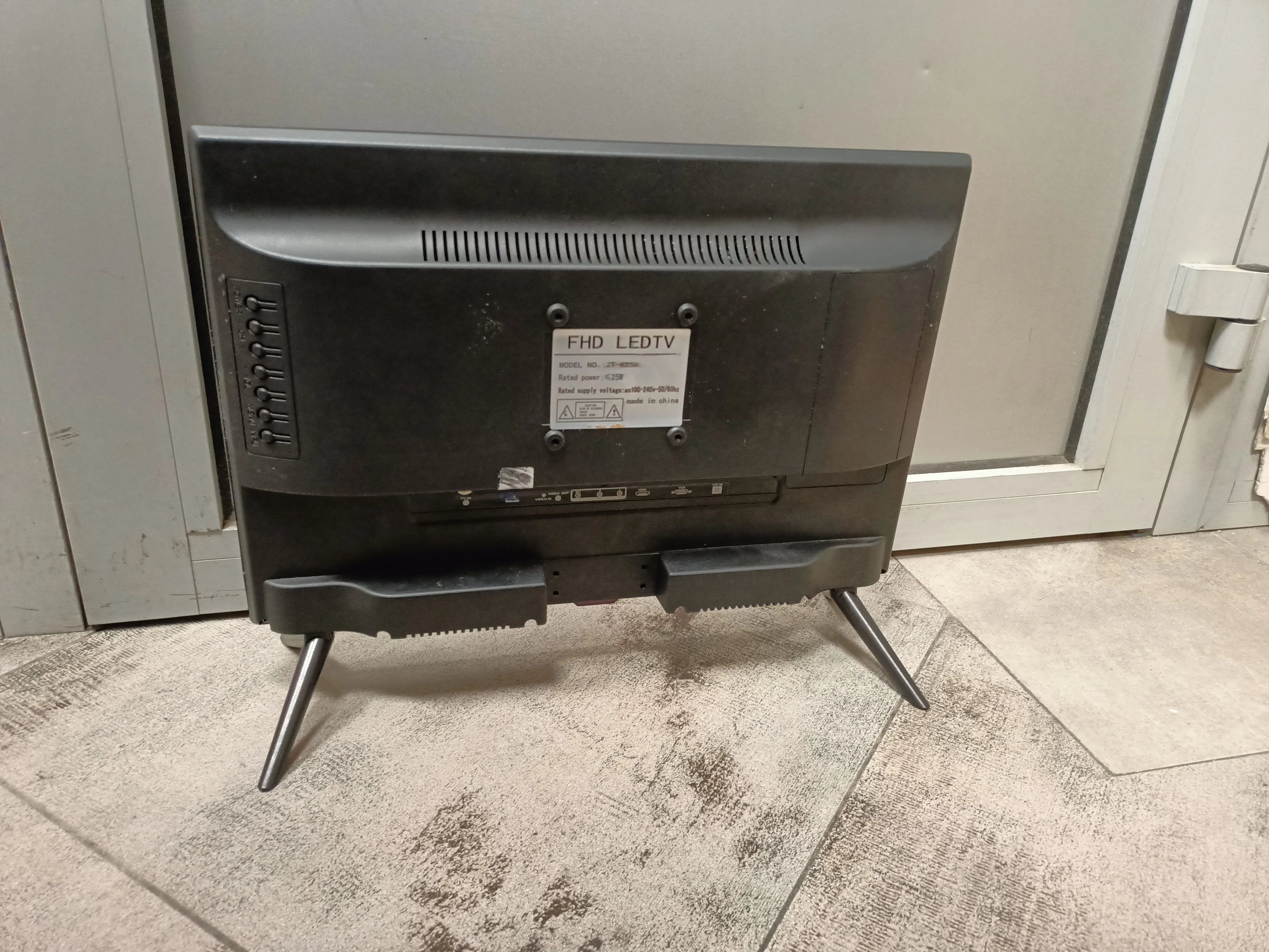 telewizor-19-led-loco-zt-w25a-typ-telewizora-led