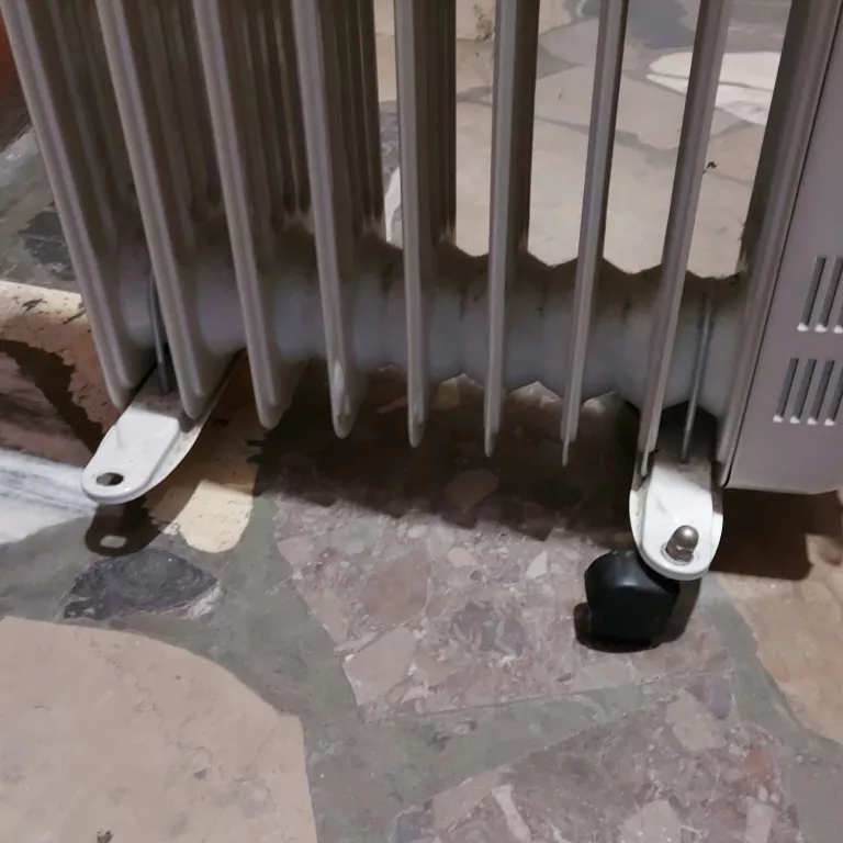 GRZEJNIK OLEJOWY ŻEBERKOWY NOVOTERM 1500W
