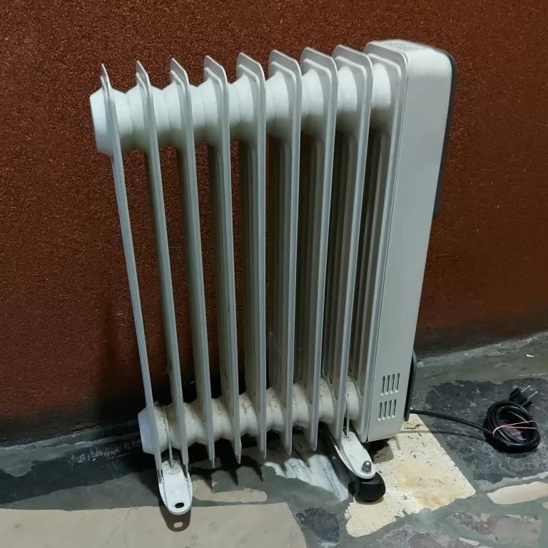 GRZEJNIK OLEJOWY ŻEBERKOWY NOVOTERM 1500W