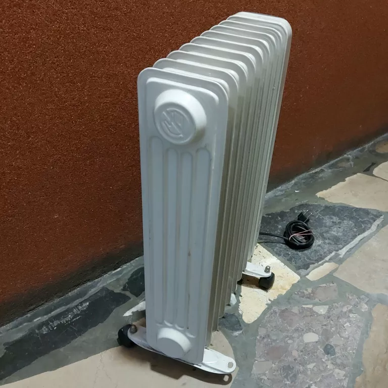 GRZEJNIK OLEJOWY ŻEBERKOWY NOVOTERM 1500W