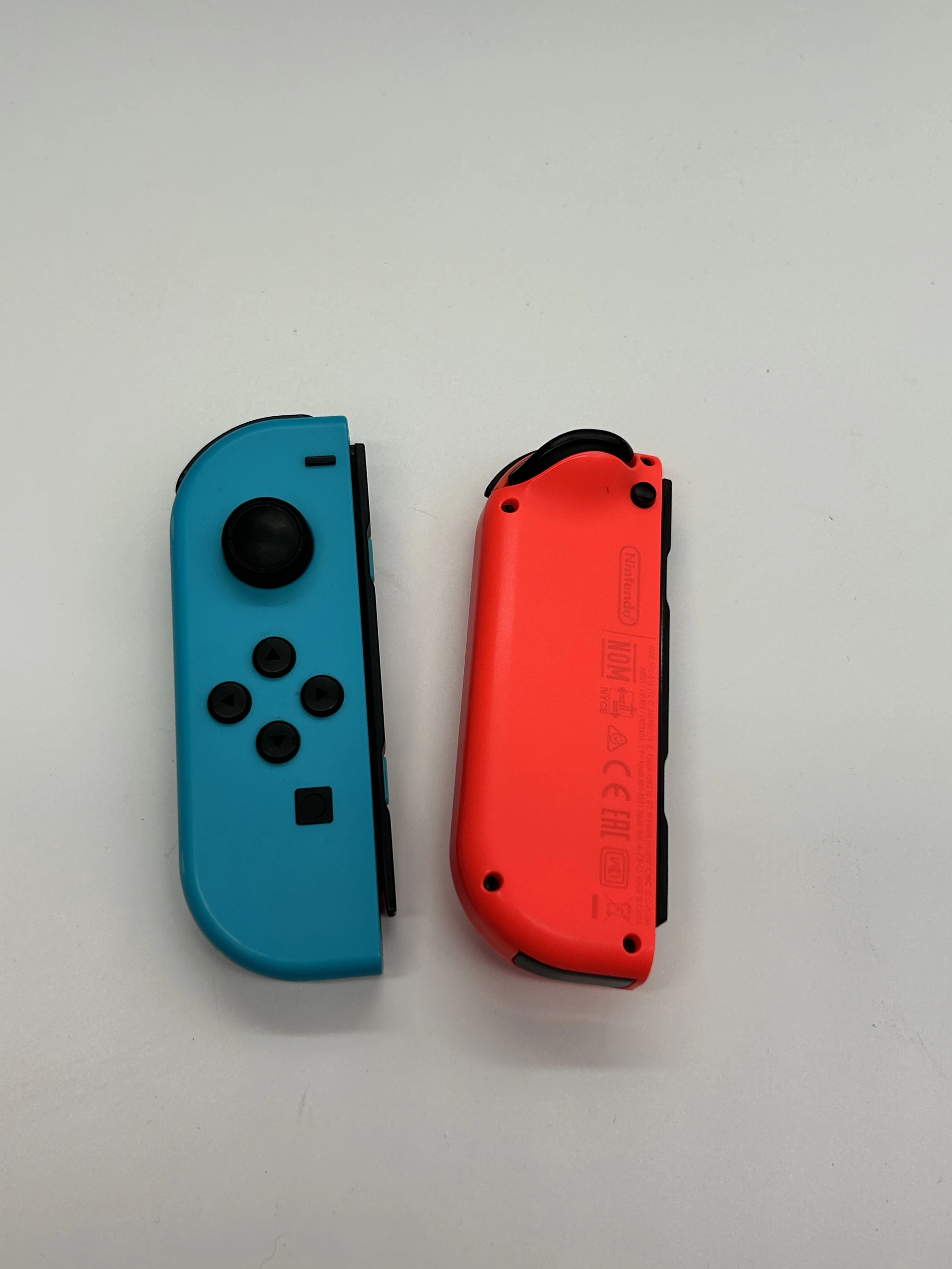 konsola-nintendo-switch-hac-002-zestaw-2-gry-pad-product-id-a57ee1e9-a96d-48cf-bfae-834936af4768