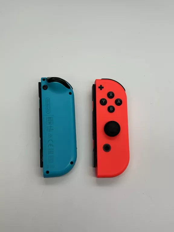 KONSOLA NINTENDO SWITCH HAC-002 ZESTAW 2 GRY PAD