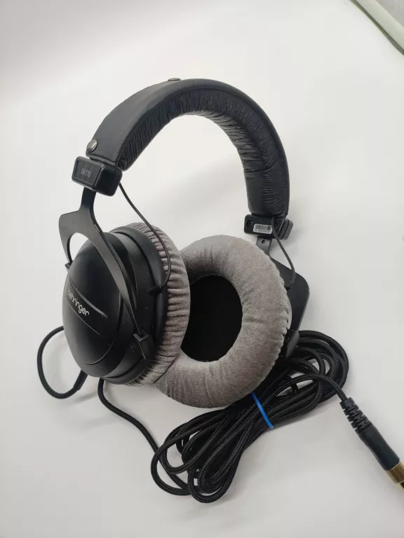 SLUCHAWKI BEHRINGER BH 770