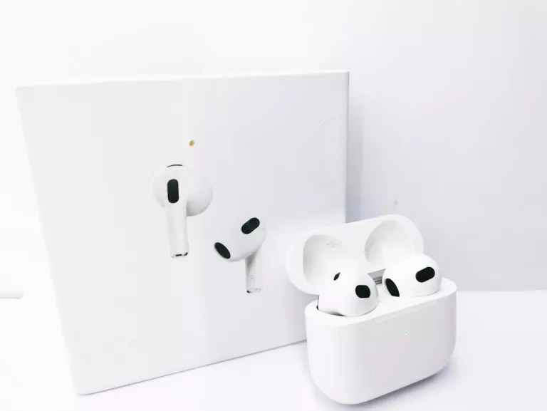 SŁUCHAWKI APPLE AIRPODS A2566