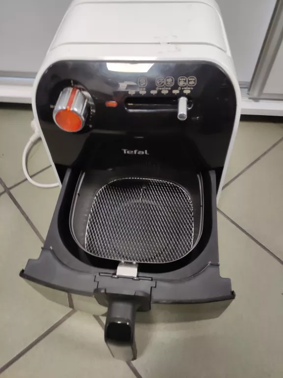frytkownica-tefal-serie-lf01-p-fx100015-stan-uzywany