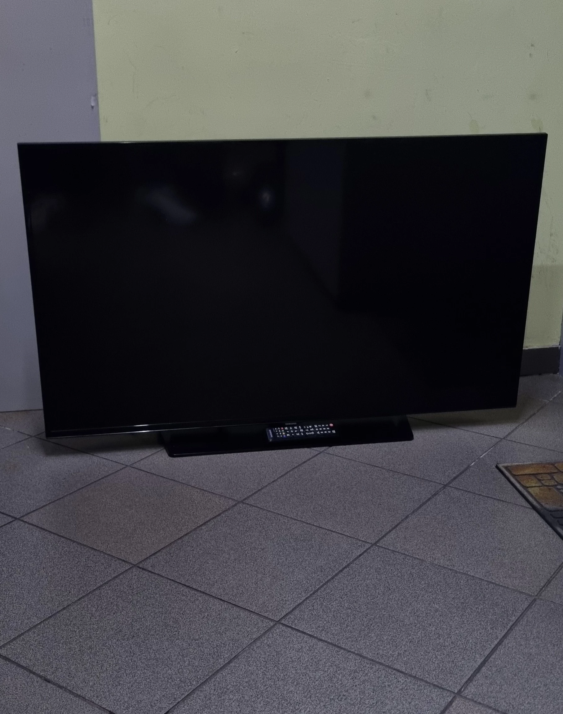 telewizor-samsung-ue48h4205aw-48-sprawny-model-ue48h6500
