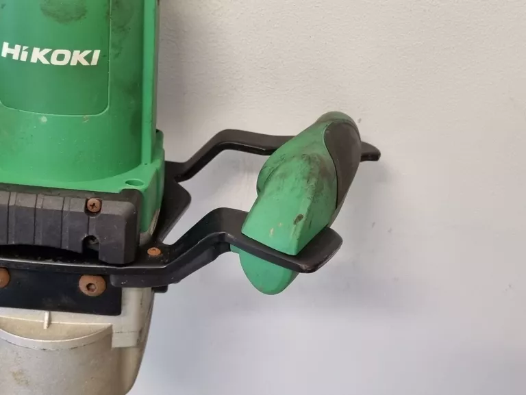 MIESZARKA HIKOKI UM12VST2 1200W 2021R.