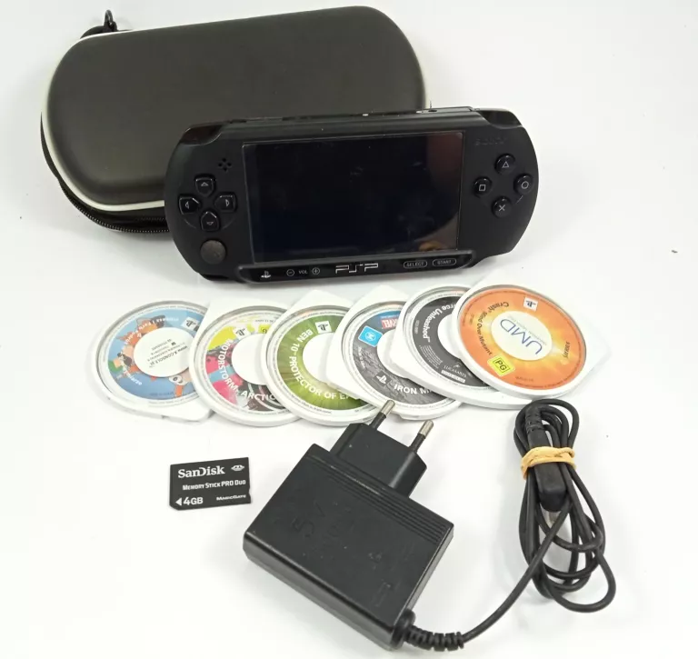 KONSOLA PSP E1004 + GRY - JĘZYK ANGIELSKI